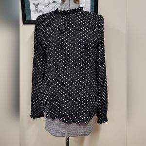 Super cute button back top